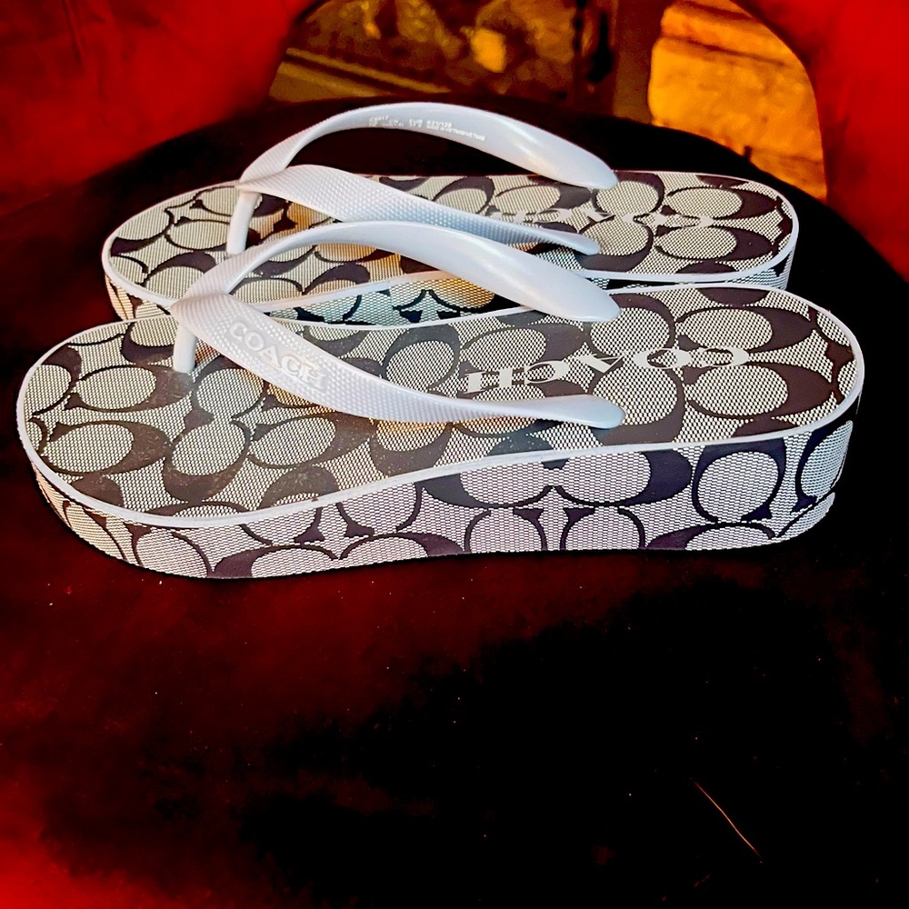 Designer Coach flip flops, Size 7